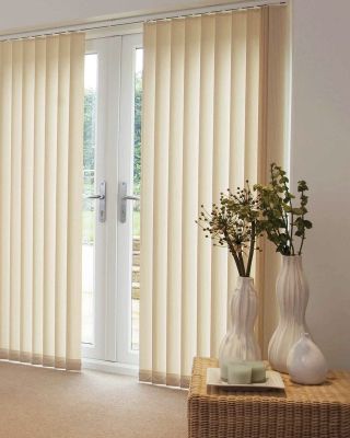 Вертикальні жалюзі